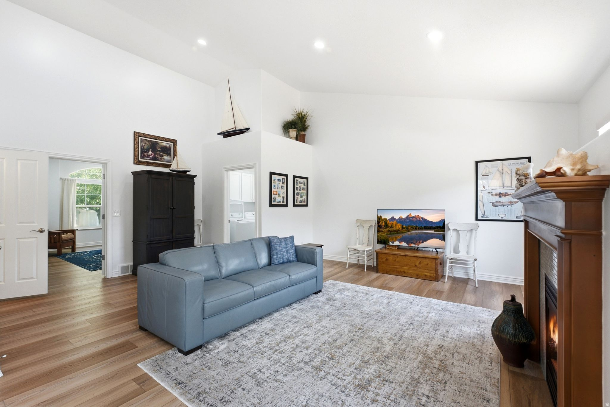 REDFEATHER ESTATES - Residential