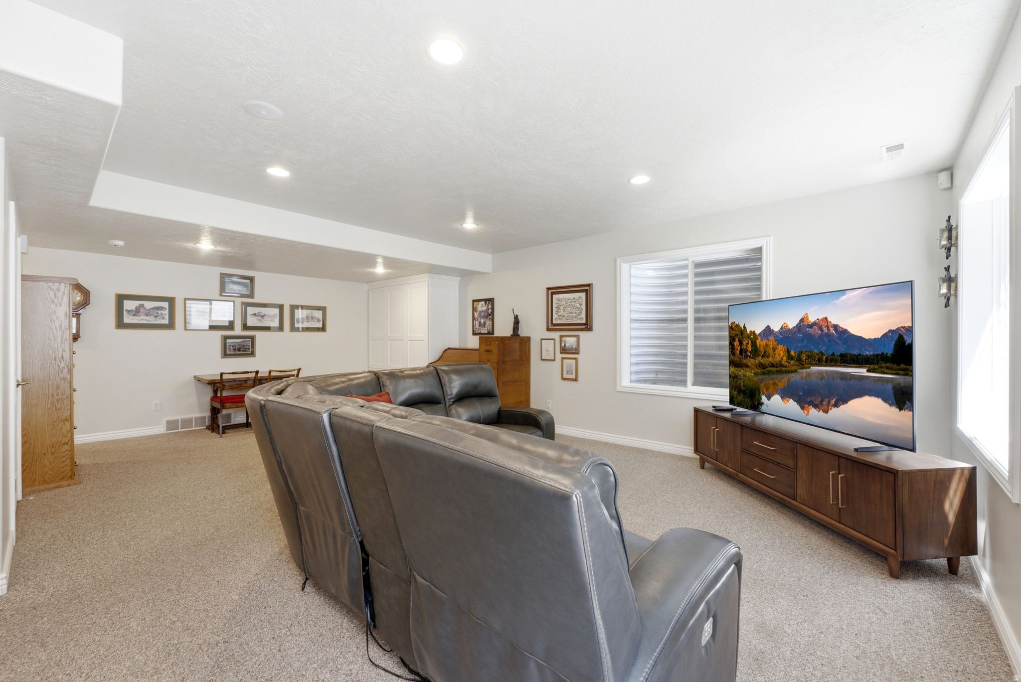 REDFEATHER ESTATES - Residential