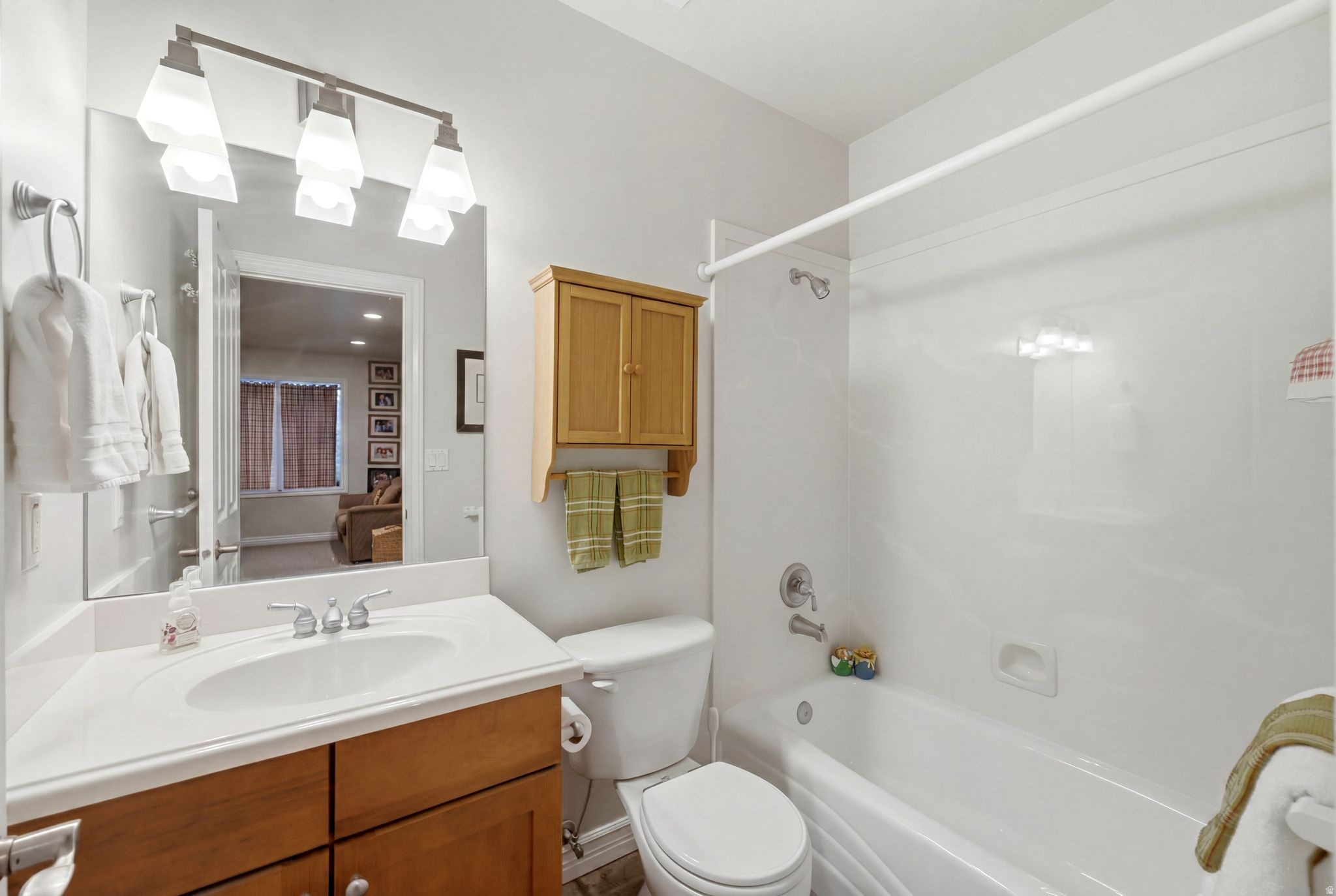REDFEATHER ESTATES - Residential