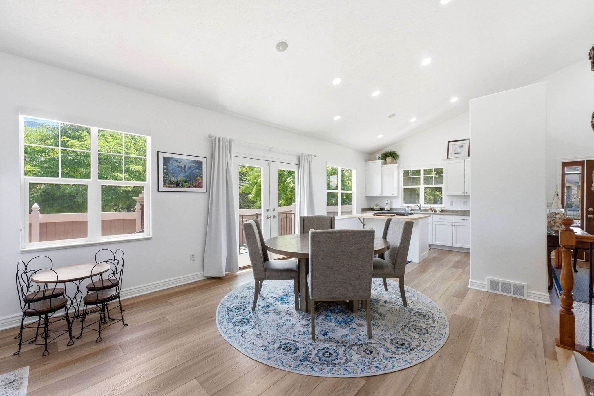 REDFEATHER ESTATES - Residential