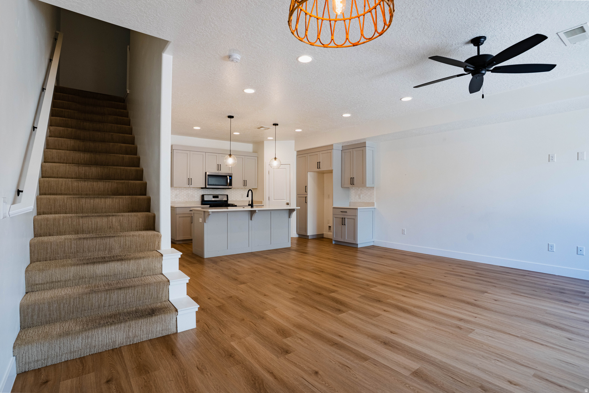 WOODLAND ESTATES TH PH 1B - Residential