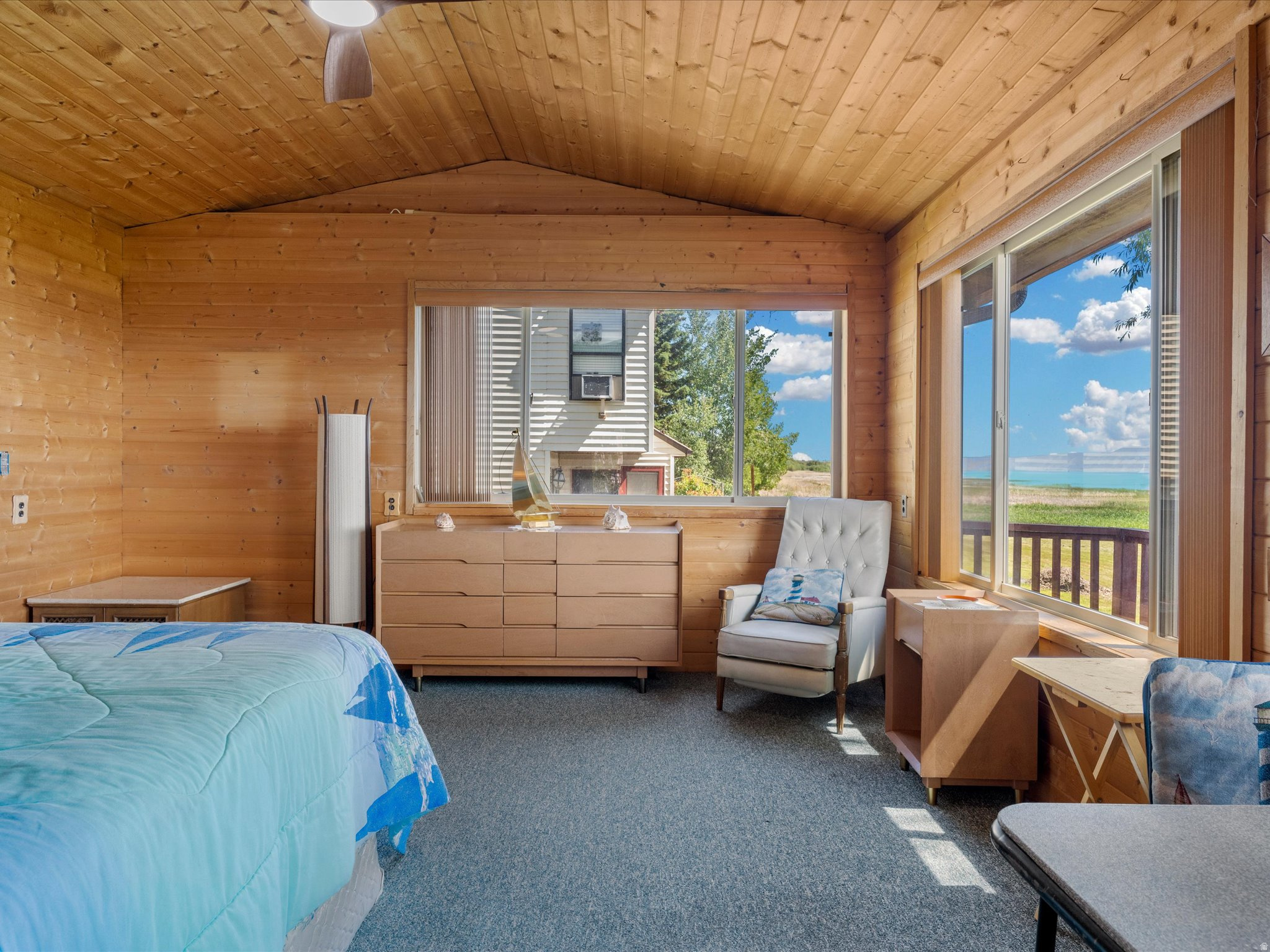 LAKESHORE - Residential