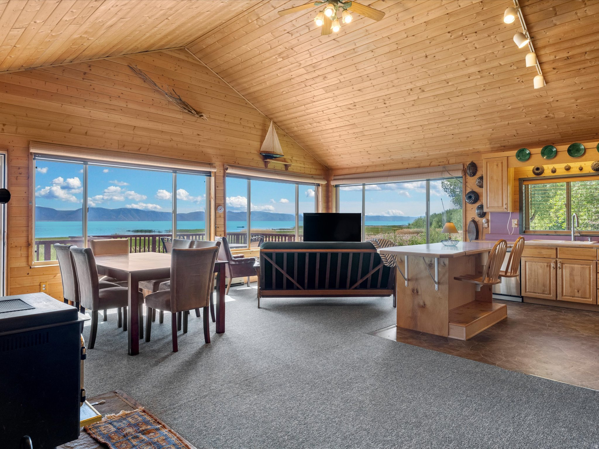 LAKESHORE - Residential