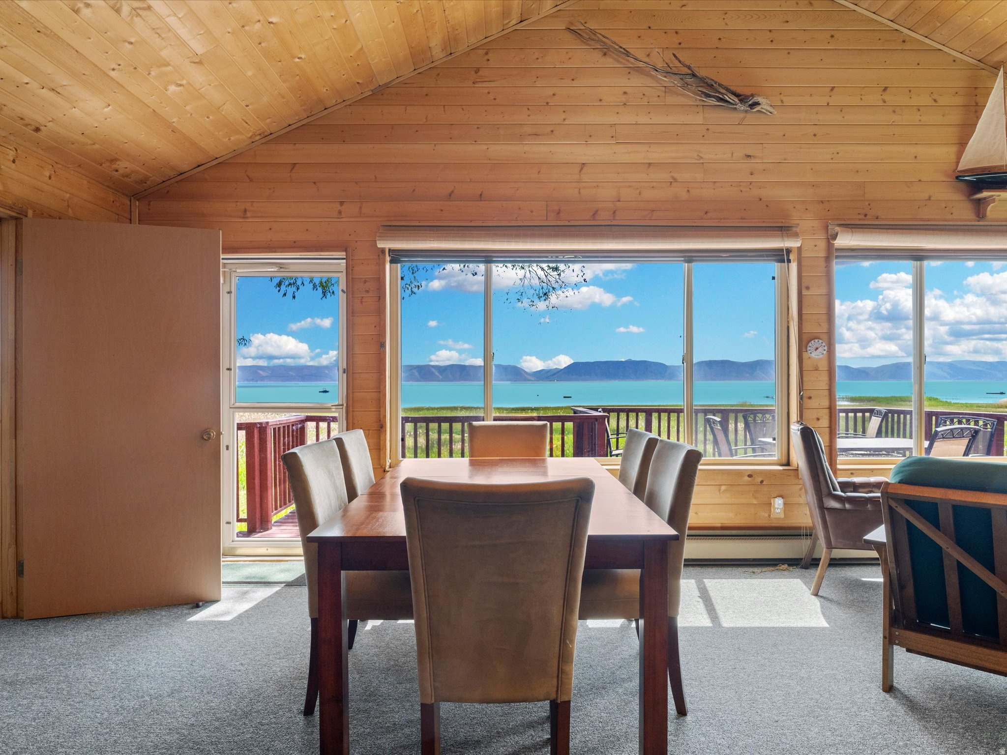 LAKESHORE - Residential