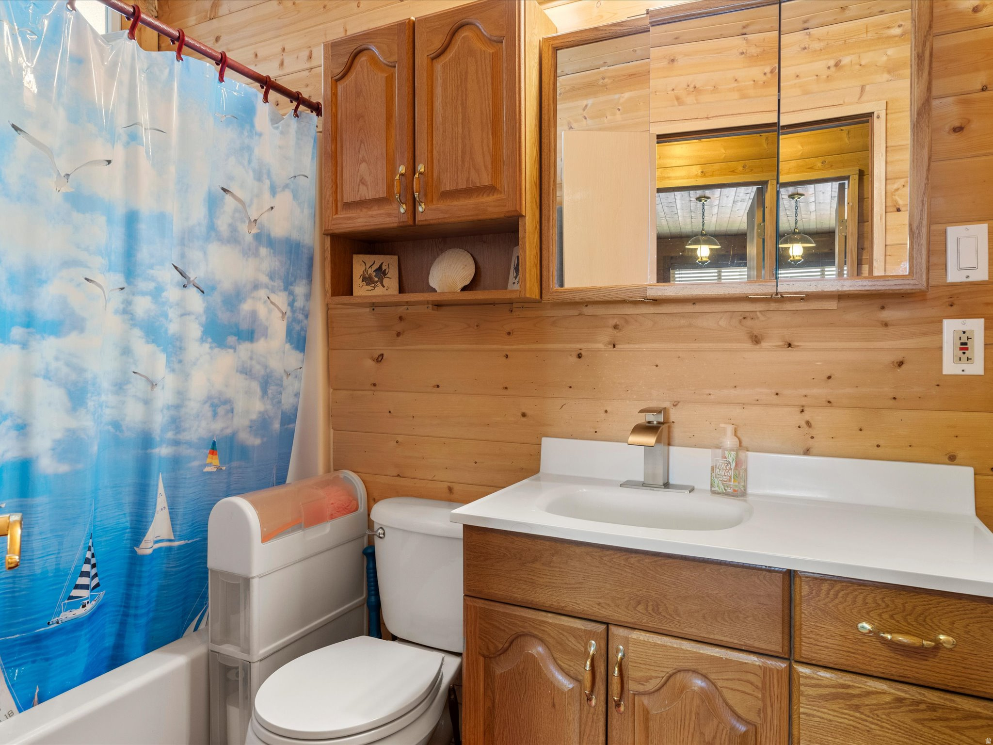 LAKESHORE - Residential