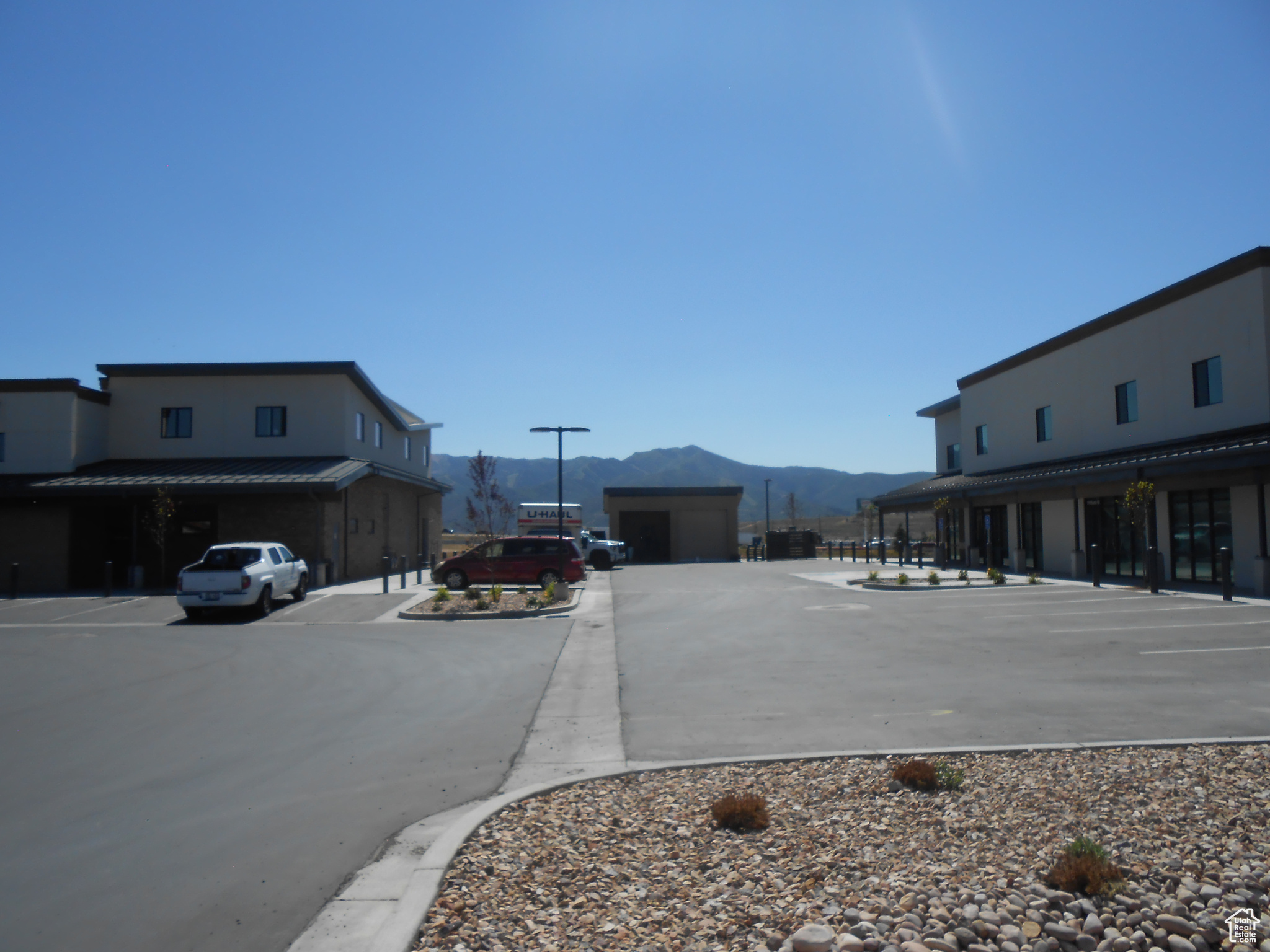 SILVER CREEK ESTATES - Commercial Lease