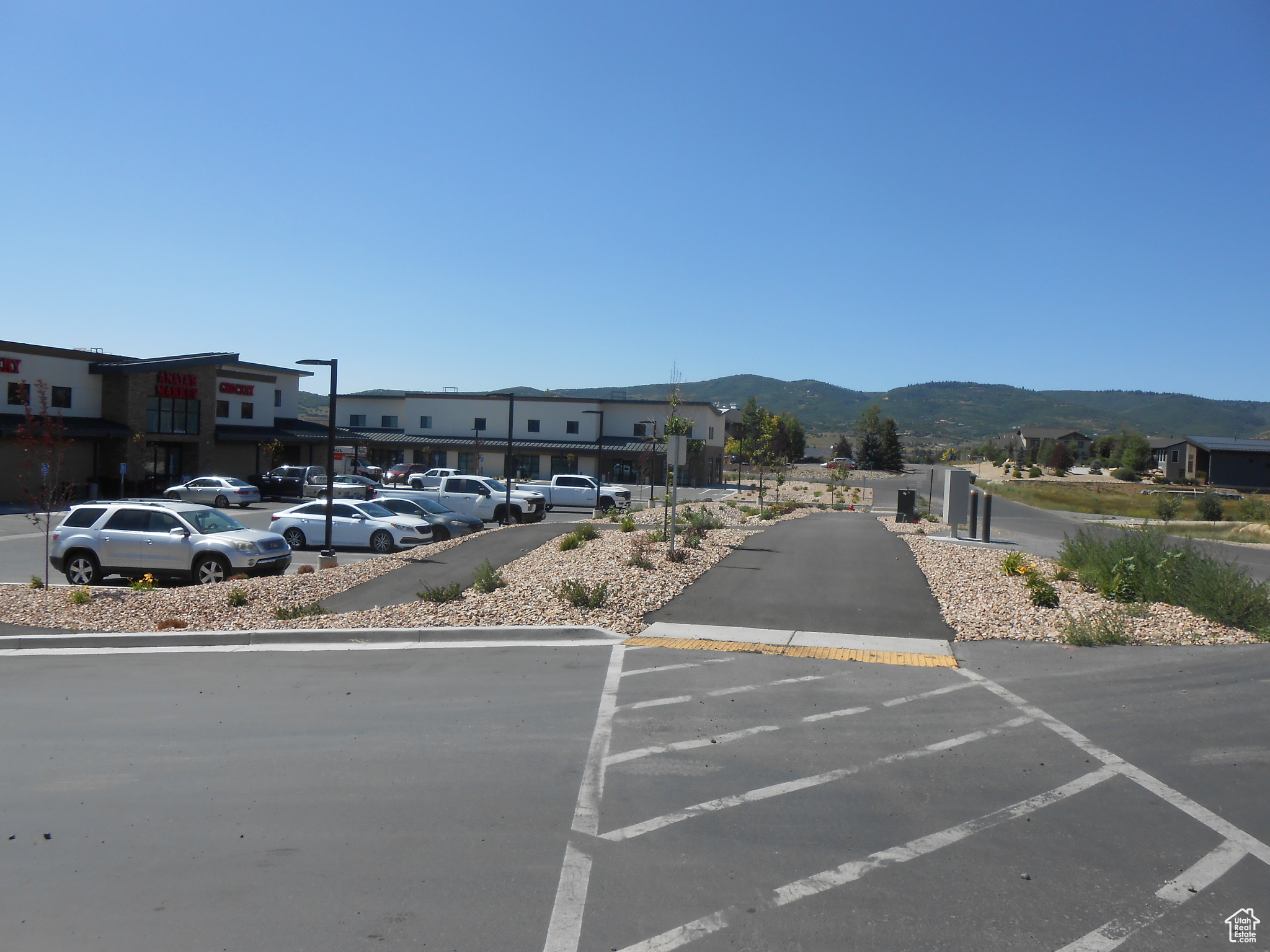SILVER CREEK ESTATES - Commercial Lease