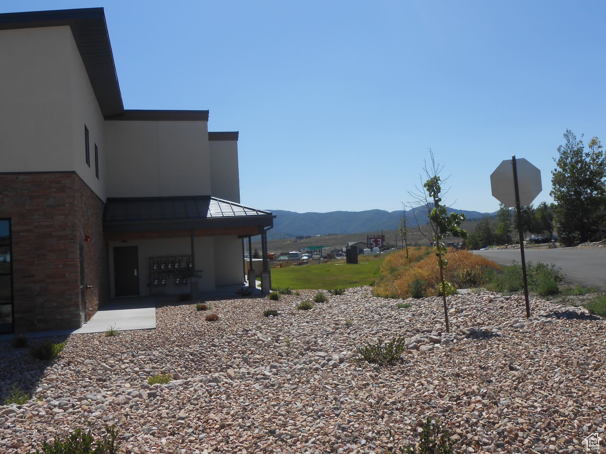 SILVER CREEK ESTATES - Commercial Lease