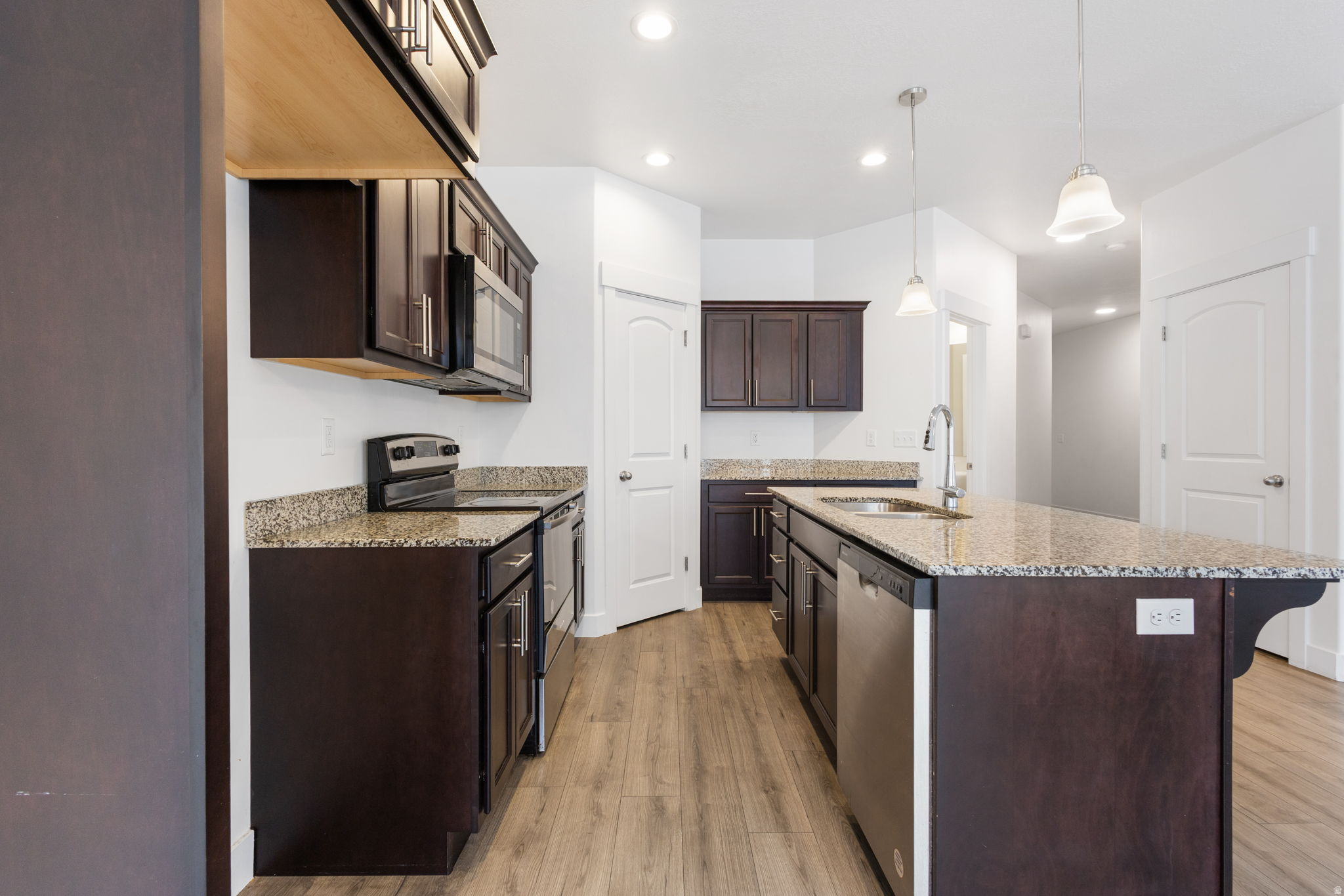 GARDNER POINT - Residential