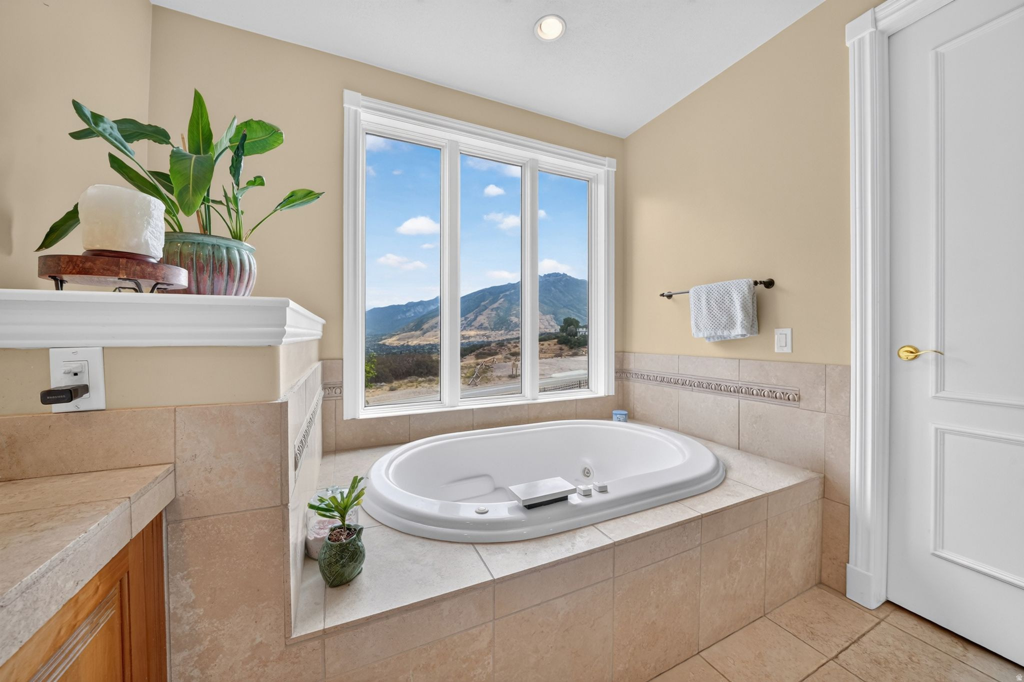DRAPER HEIGHTS - Residential