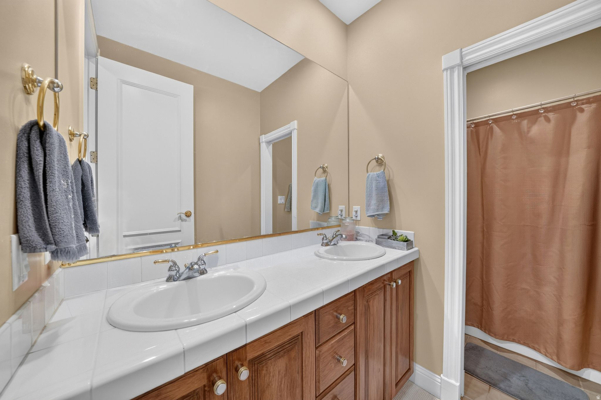 DRAPER HEIGHTS - Residential