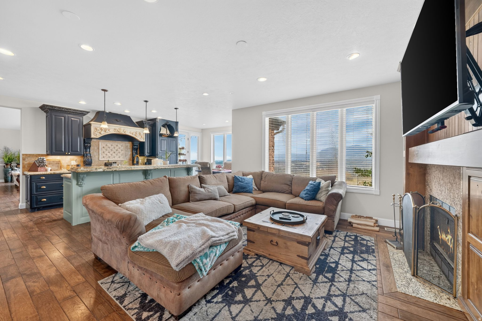 DRAPER HEIGHTS - Residential