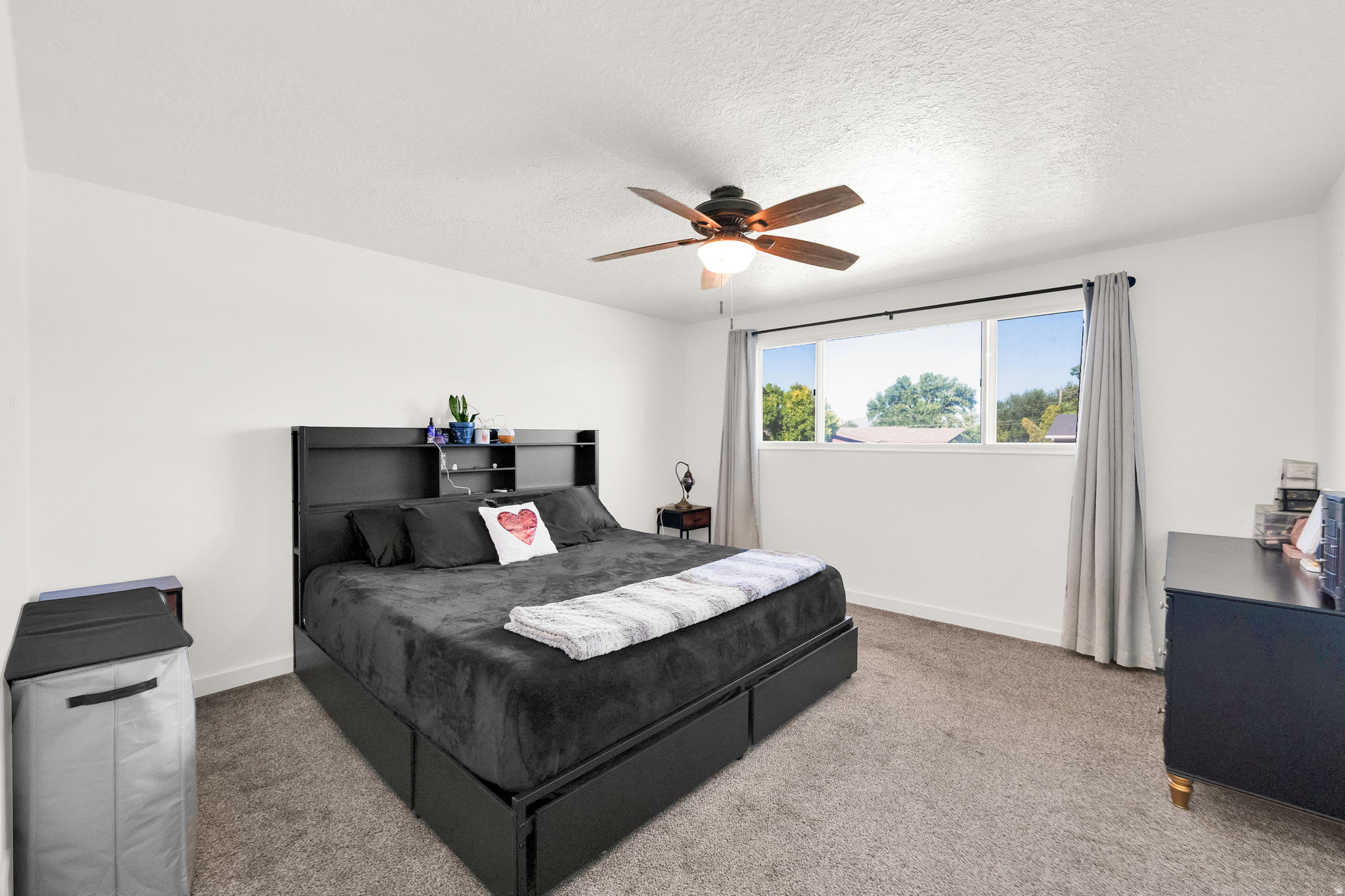 COLONY WEST - Residential