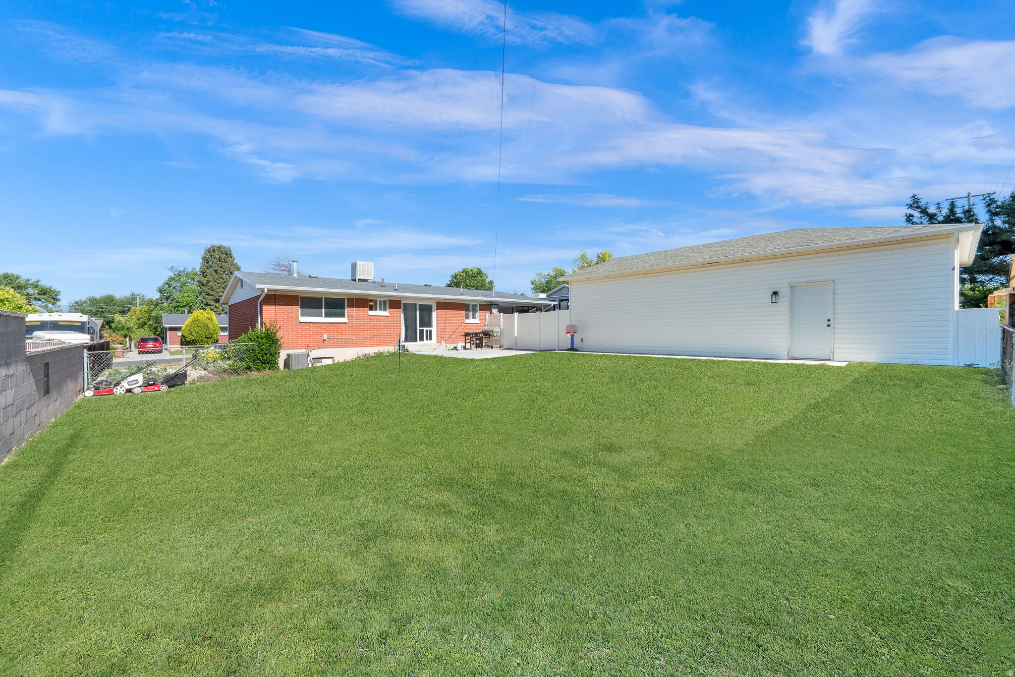 COLONY WEST - Residential