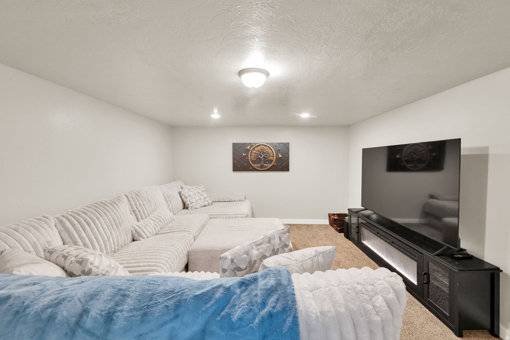 COLONY WEST - Residential