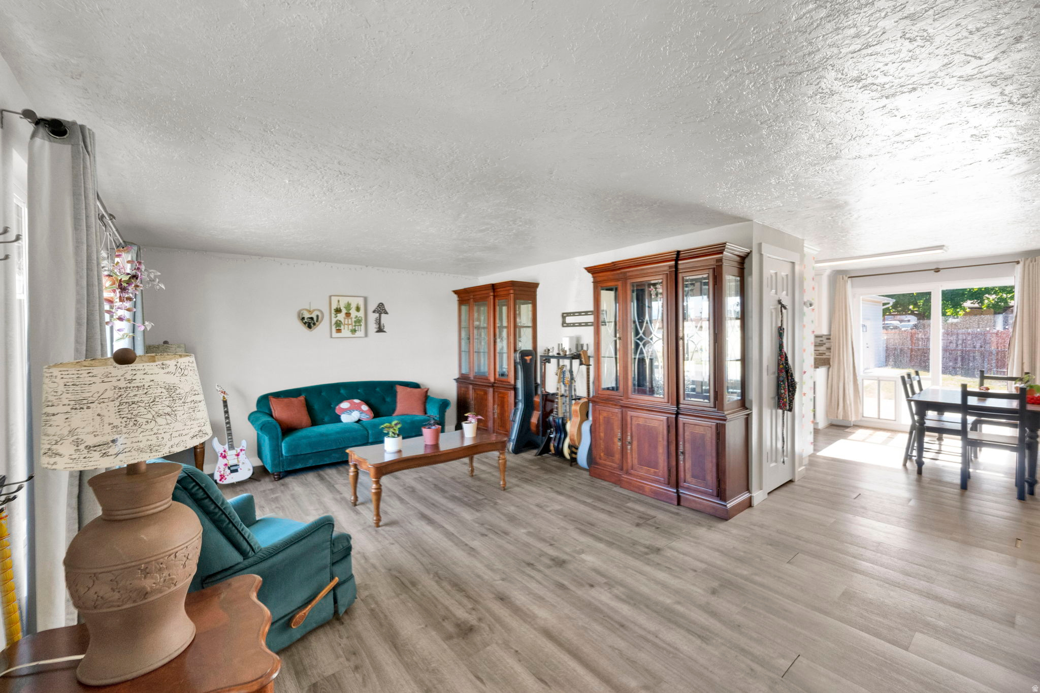 COLONY WEST - Residential