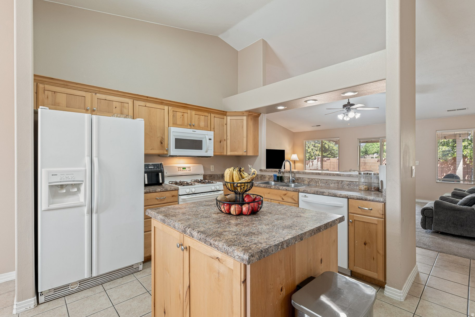 DESERT SANDS AT PAIN - Residential