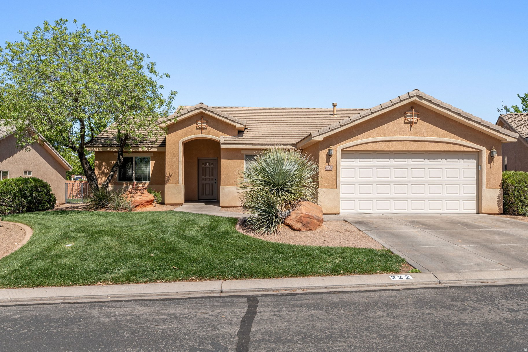DESERT SANDS AT PAIN - Residential