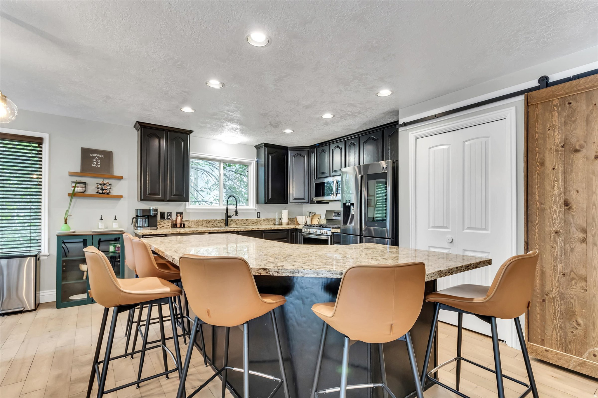 ALTA HILLS - Residential