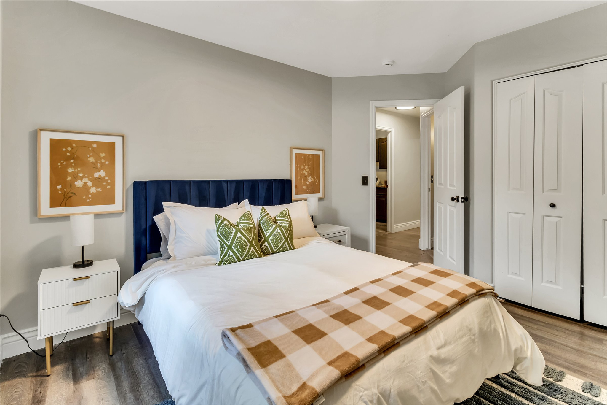 ALTA HILLS - Residential