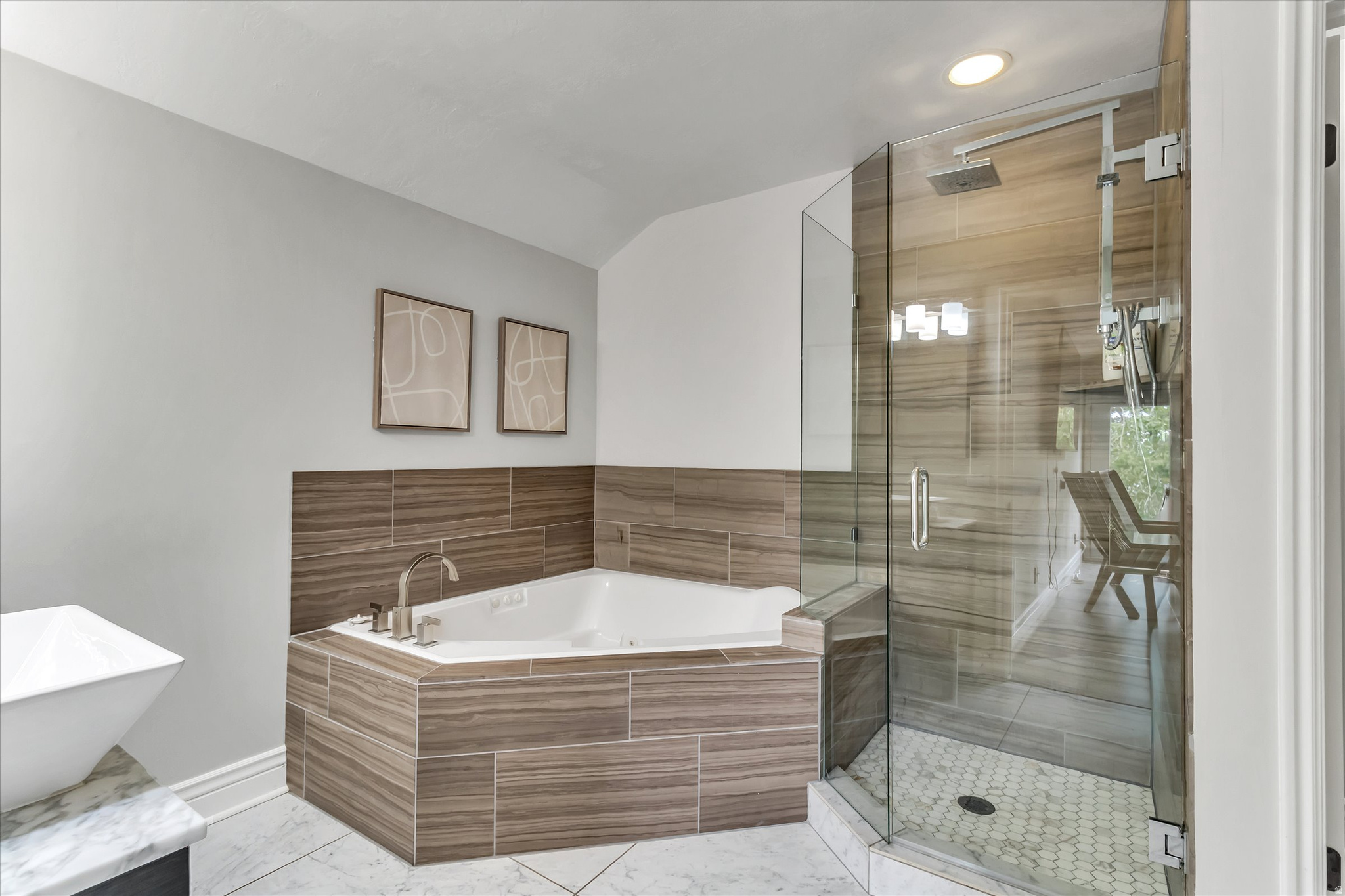 ALTA HILLS - Residential