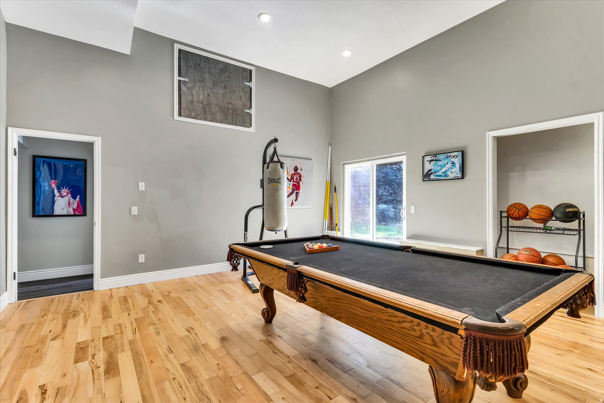 ALTA HILLS - Residential
