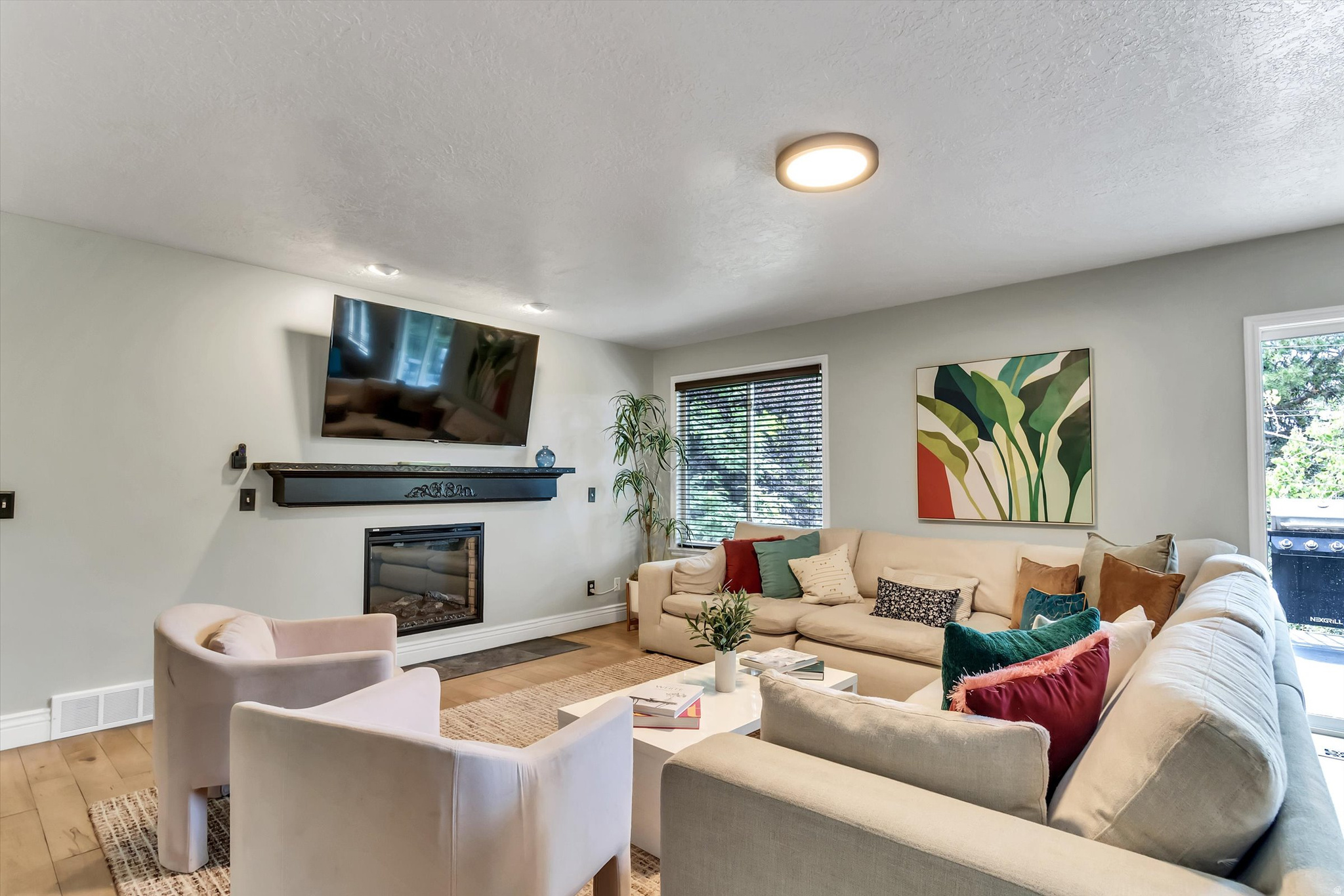 ALTA HILLS - Residential