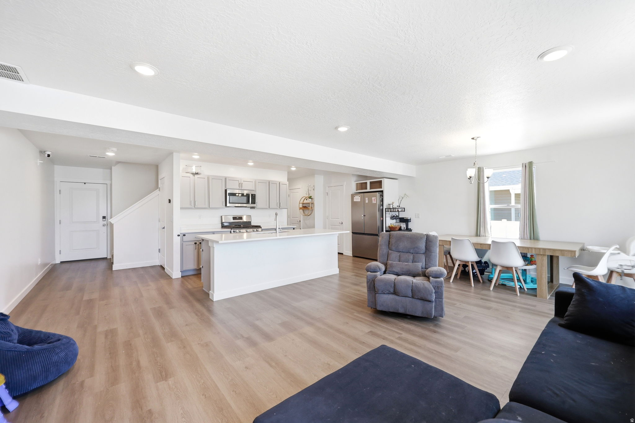 EAGLE VILLAGE - Residential