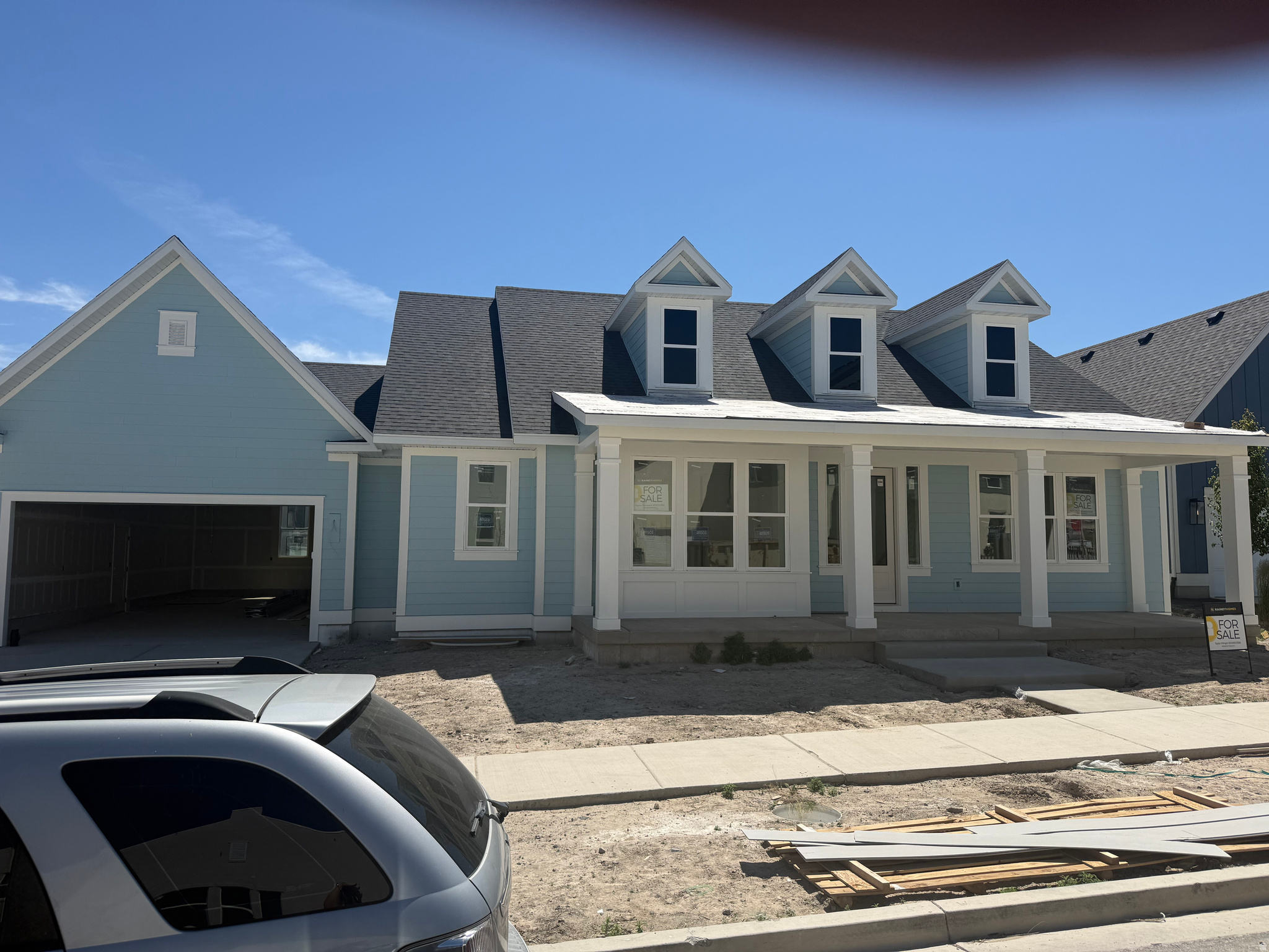 BEACON POINTE - Residential