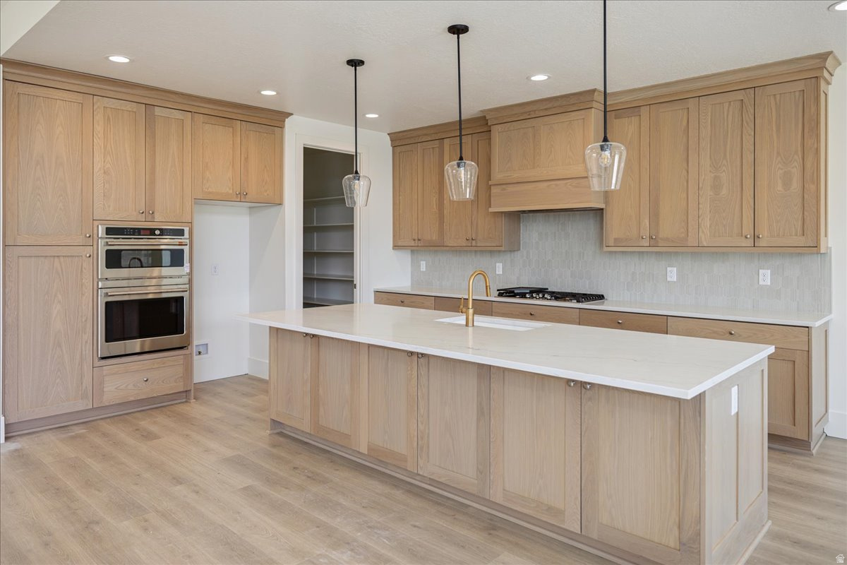 BEACON POINTE - Residential