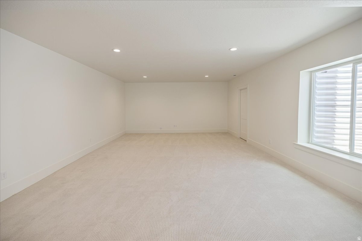 BEACON POINTE - Residential