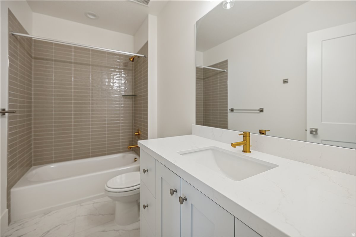 BEACON POINTE - Residential