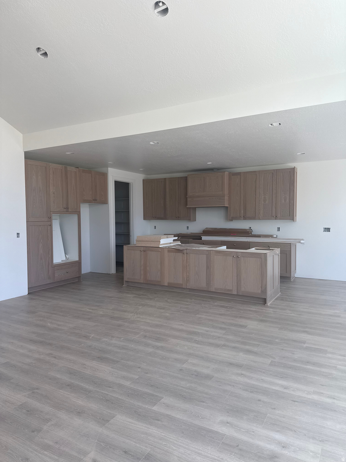BEACON POINTE - Residential