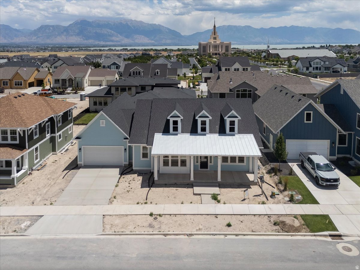 BEACON POINTE - Residential