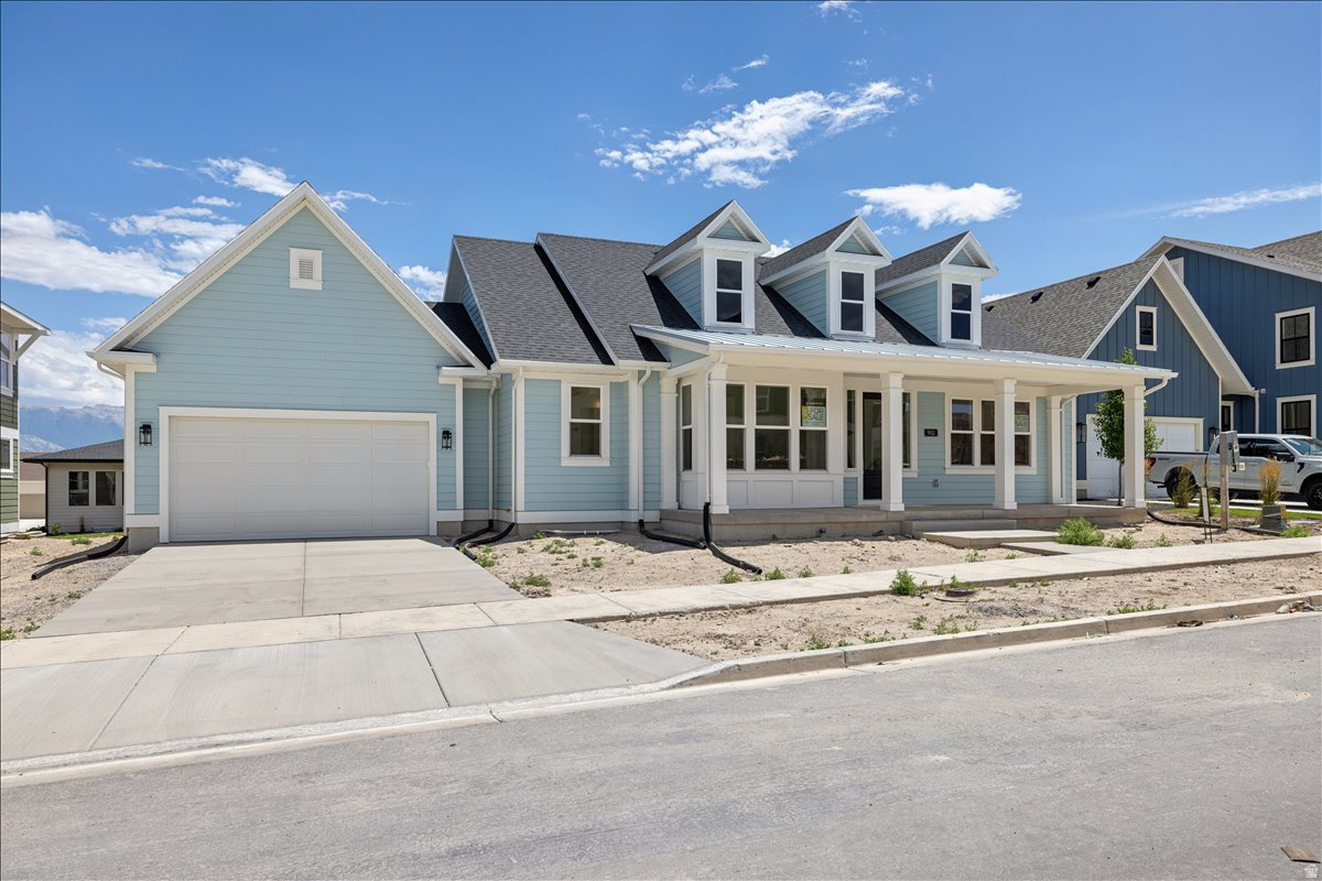 BEACON POINTE - Residential
