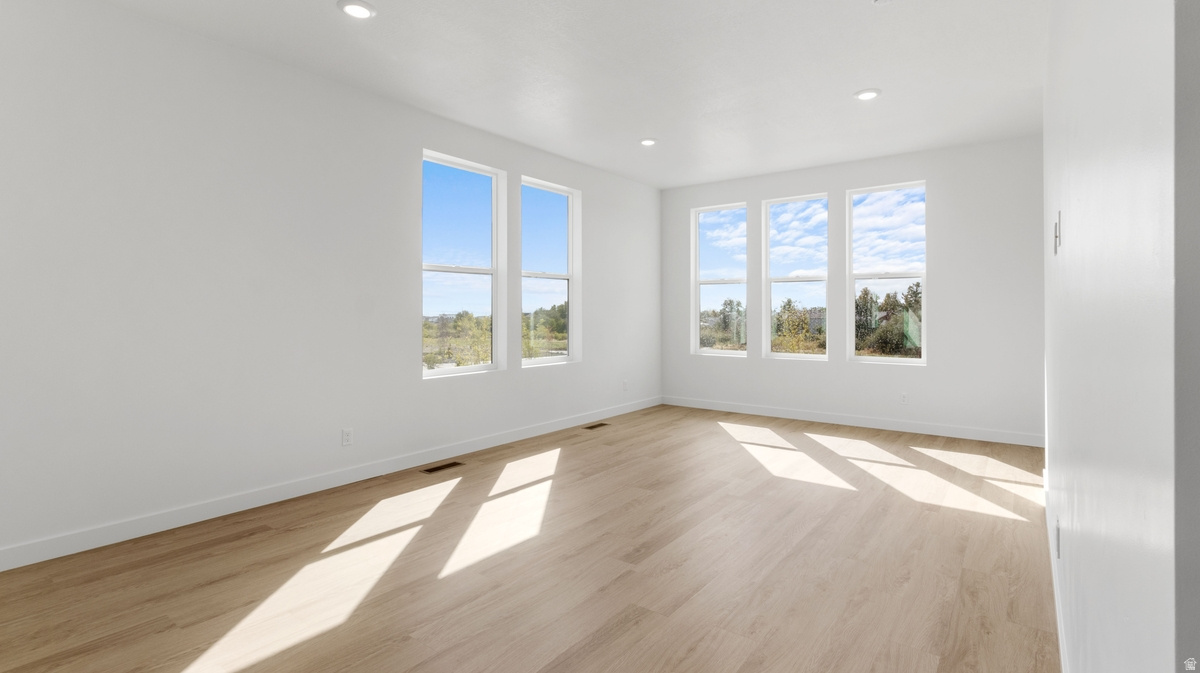 TRAILSIDE - Residential