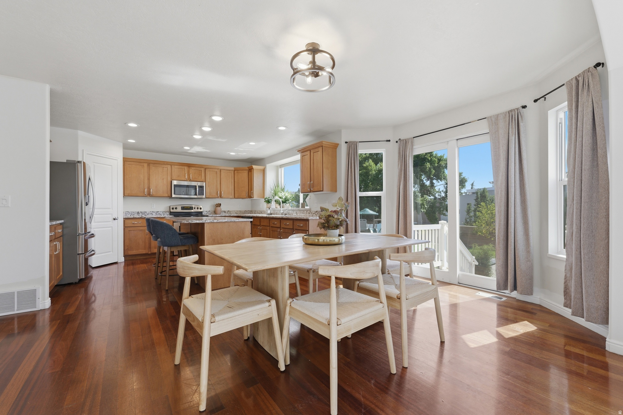RIDGE - Residential