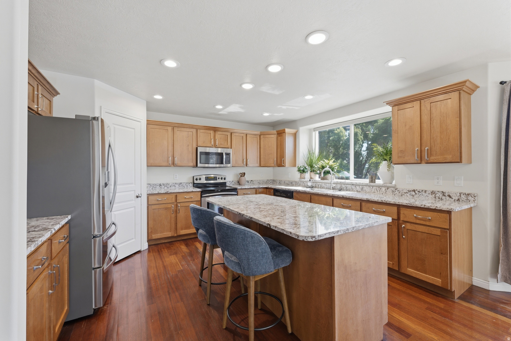 RIDGE - Residential