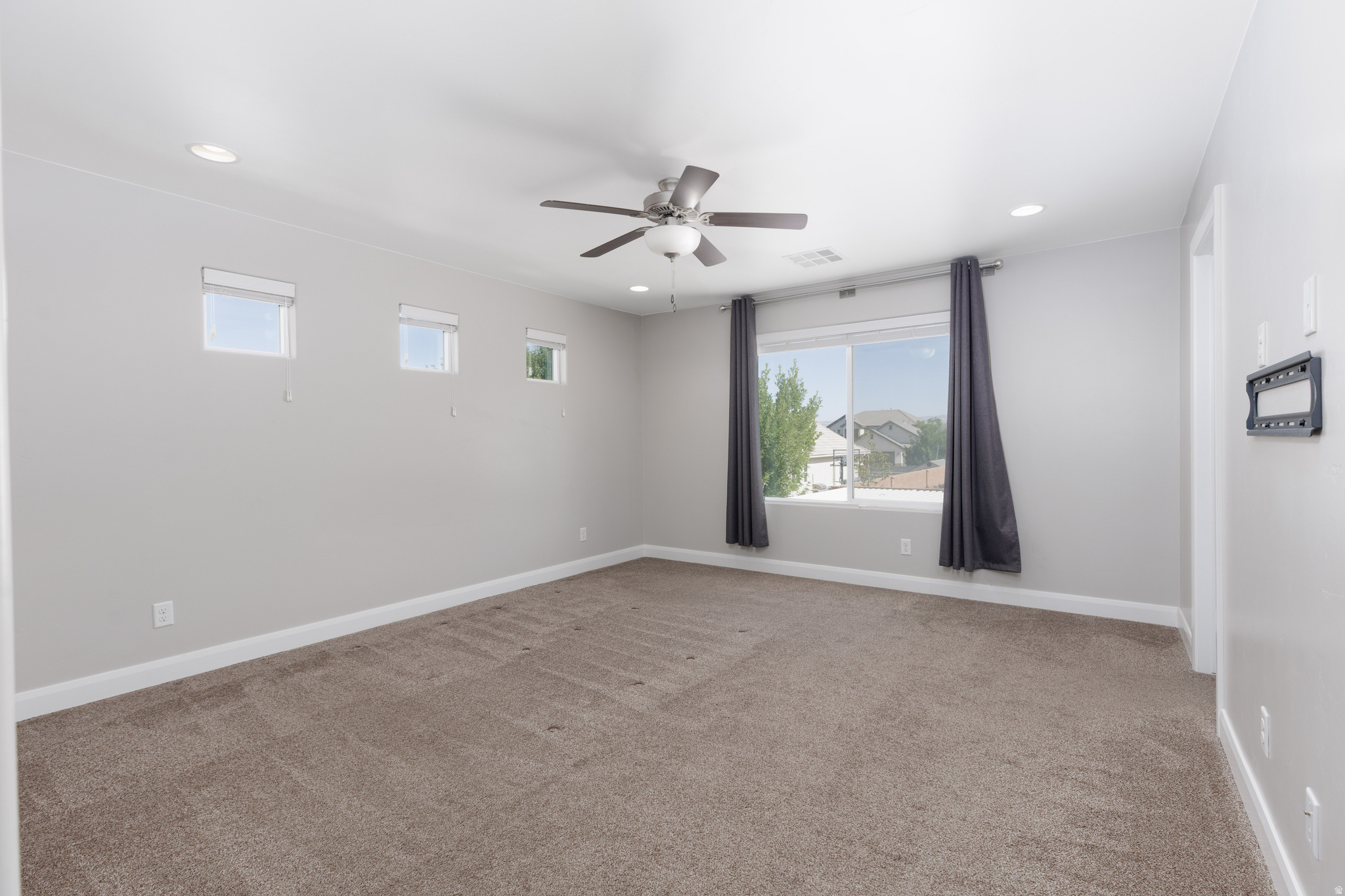 OAKWOOD ESTATES PH 2 - Residential