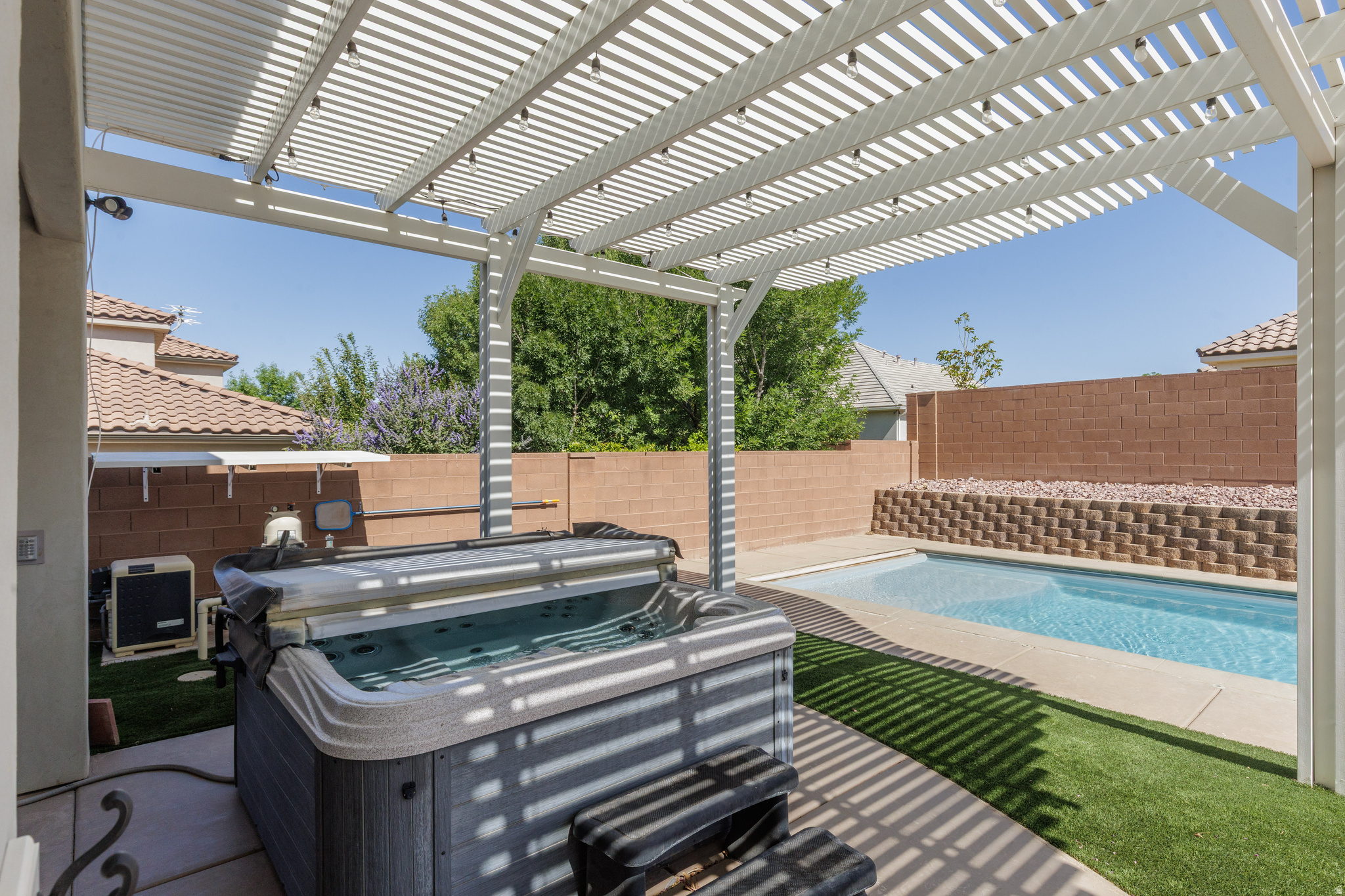 OAKWOOD ESTATES PH 2 - Residential