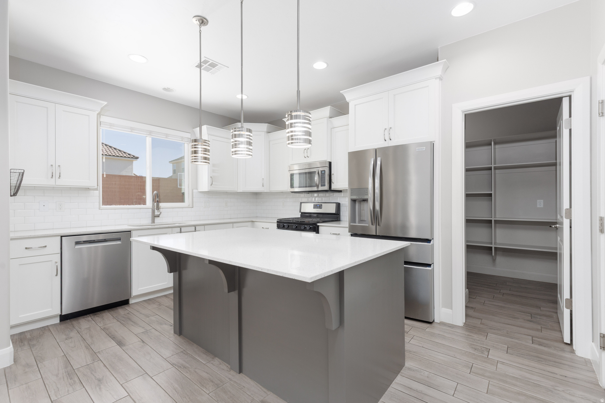 OAKWOOD ESTATES PH 2 - Residential