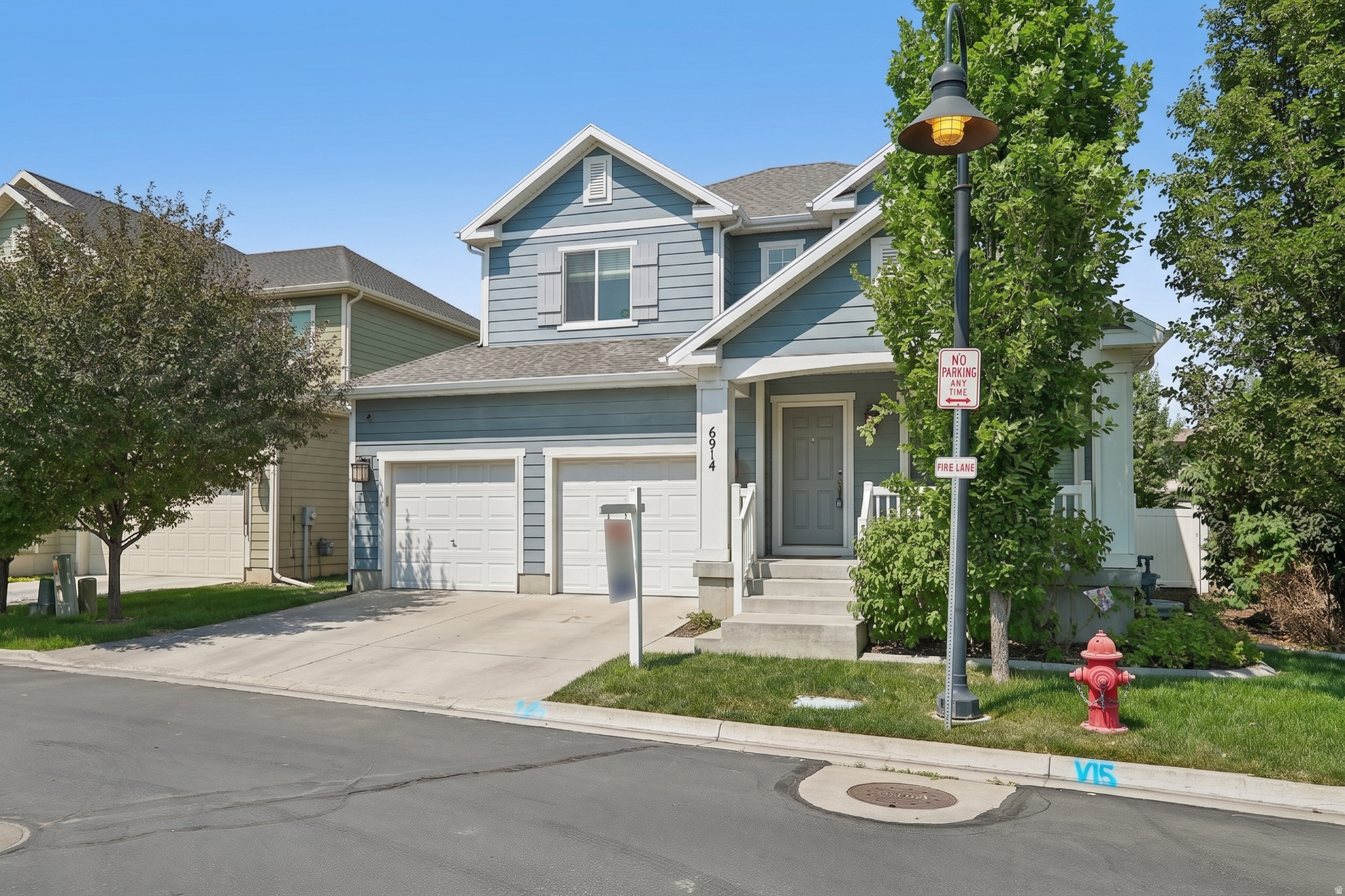 EAST RIVERWALK - Residential