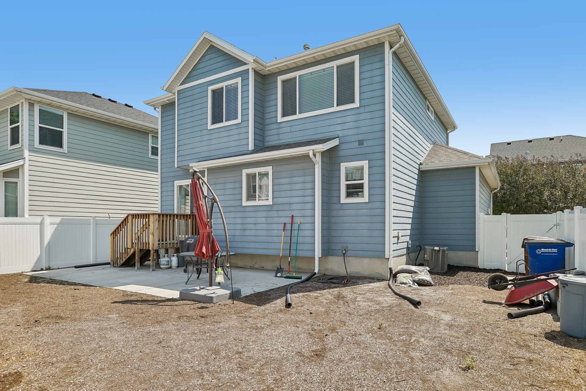 EAST RIVERWALK - Residential