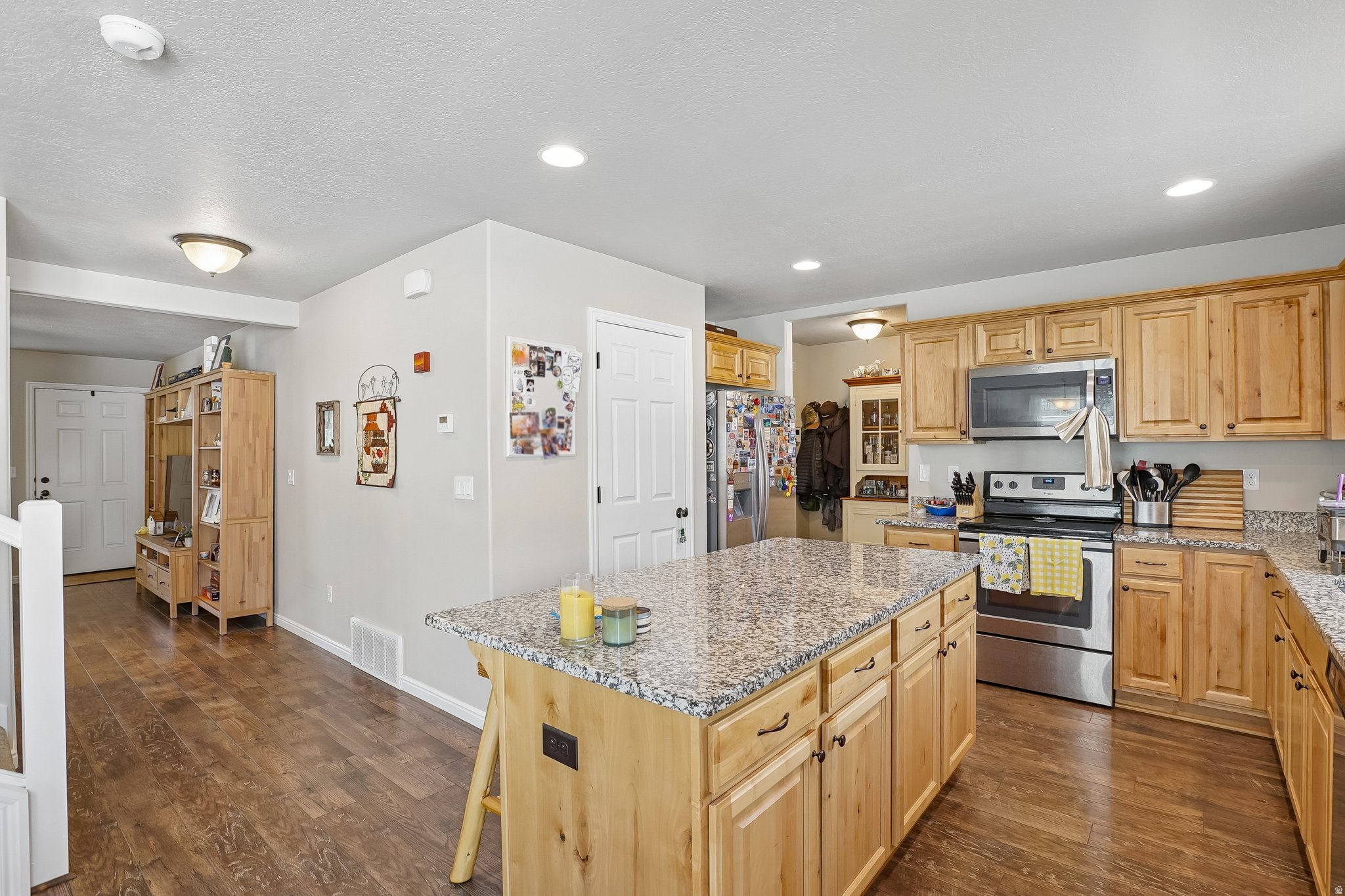 EAST RIVERWALK - Residential