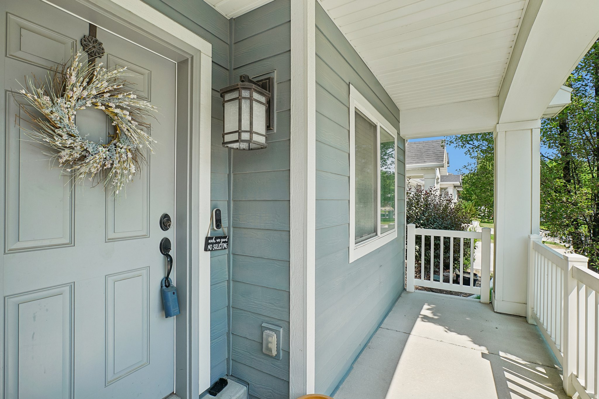 EAST RIVERWALK - Residential