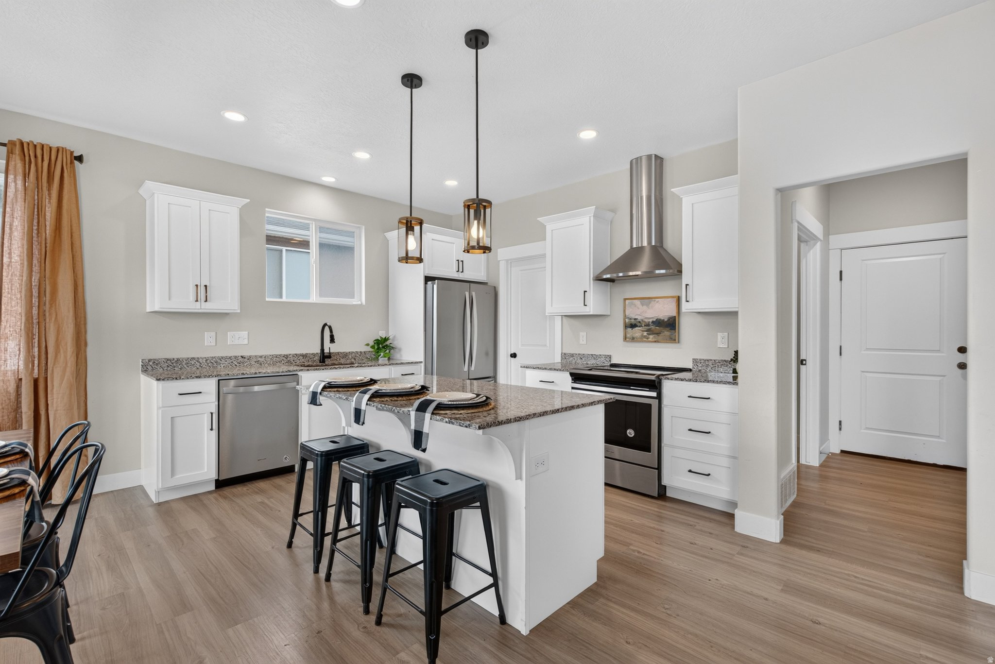 EAGLE POINT - Residential