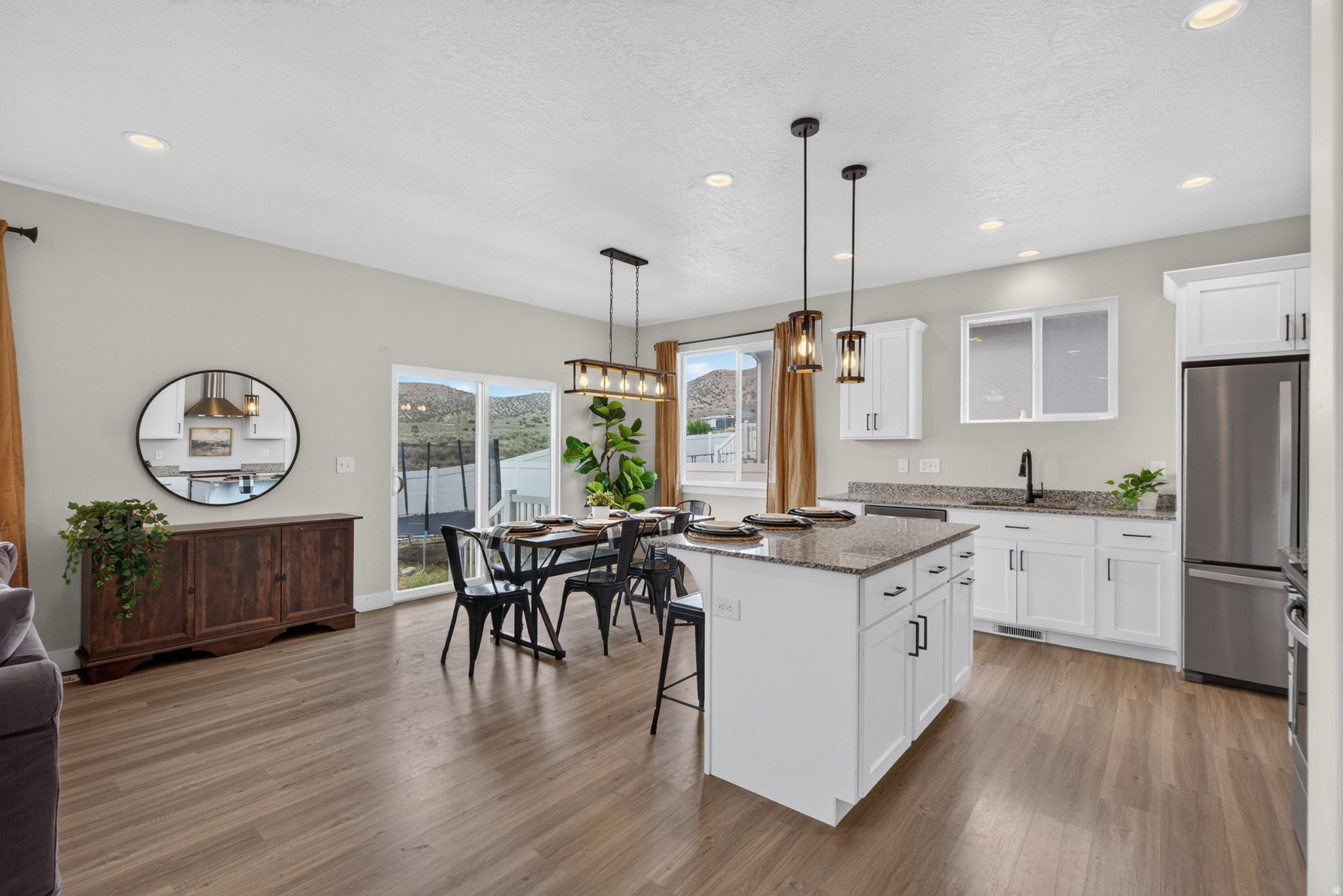 EAGLE POINT - Residential