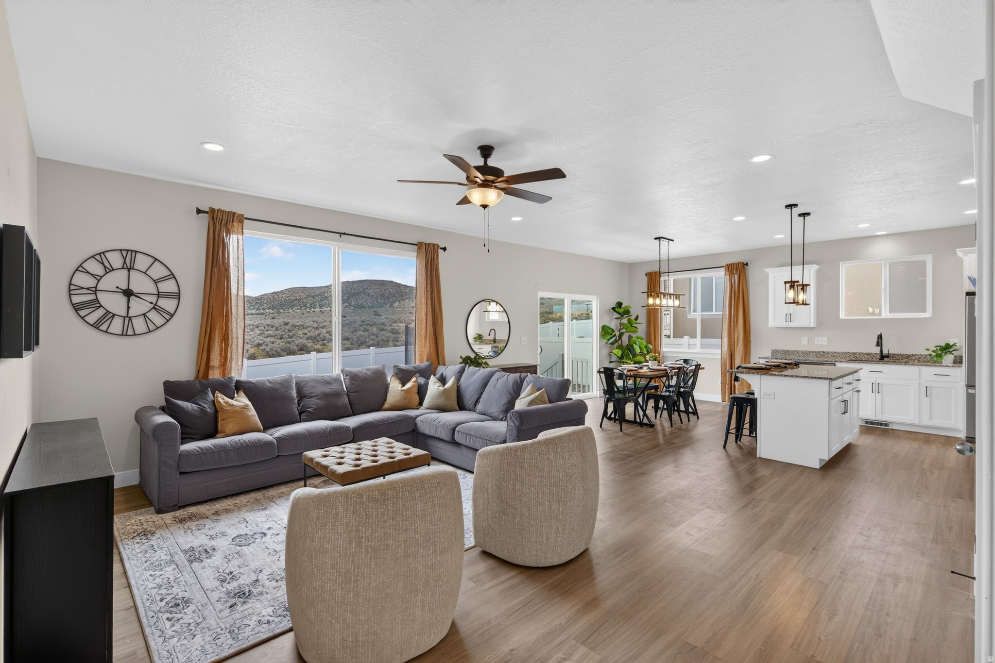 EAGLE POINT - Residential