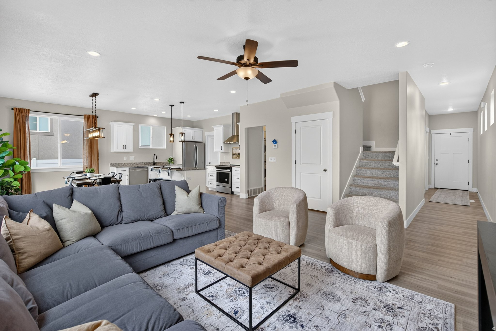 EAGLE POINT - Residential