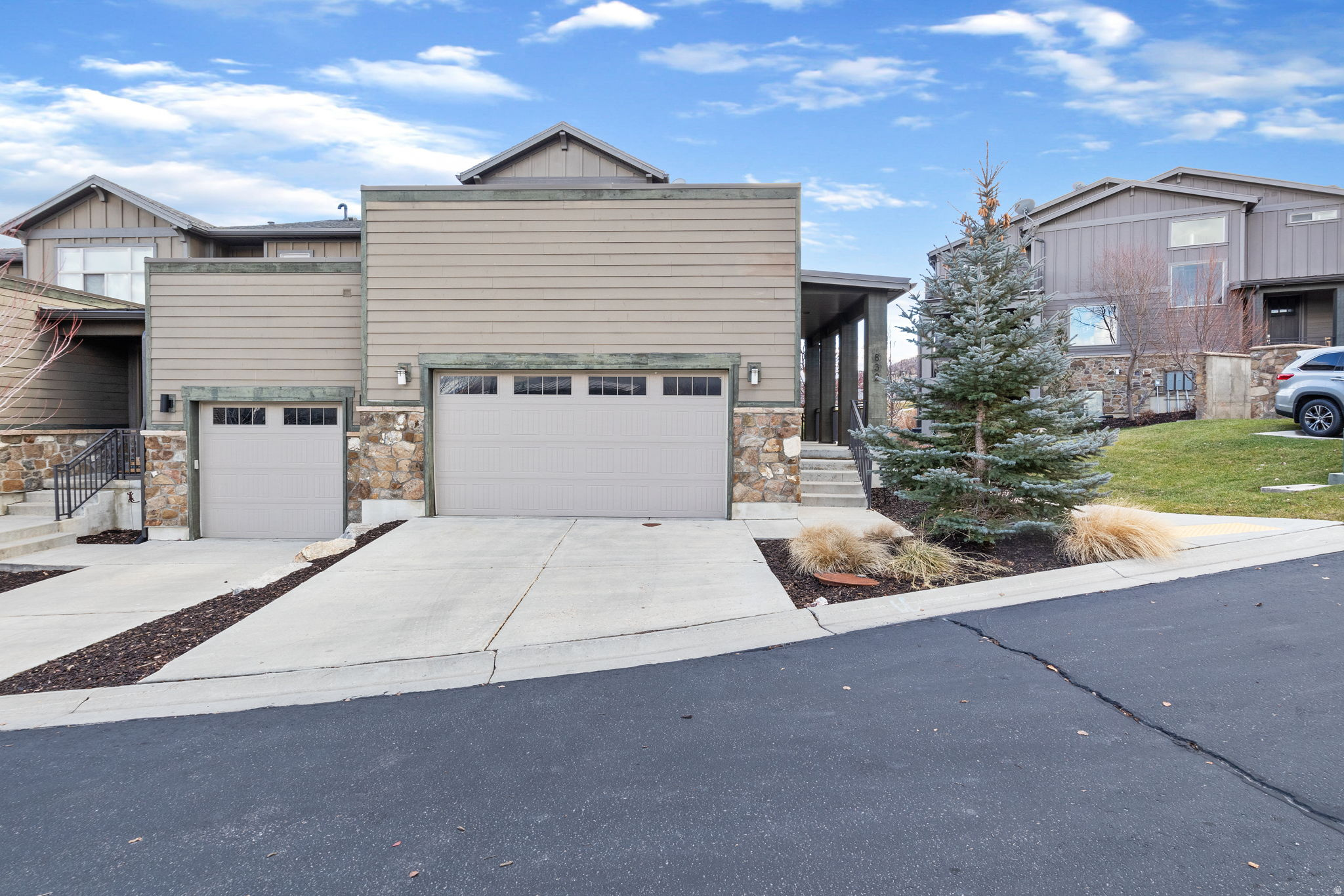 ESCAPES AT EDGEWATER - Residential